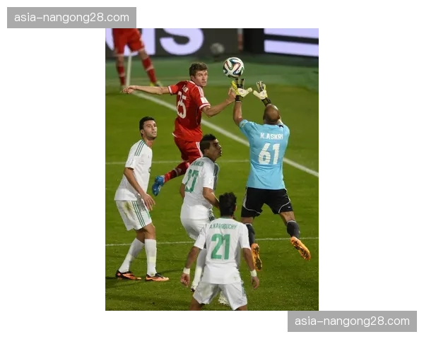 通讯：少年老成，解析拜仁慕尼黑17岁中场新星保罗·万纳的崛起